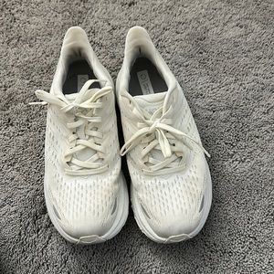 White Clifton 8 women’s hokas